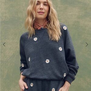 THE GREAT. Slouch Sweatshirt and Victory Shorts with Embroidered Daisies